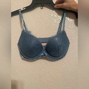Brand new Victoria, push-up bra